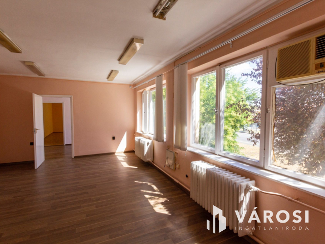 Kiadó 99 m2-es, több szobás iroda