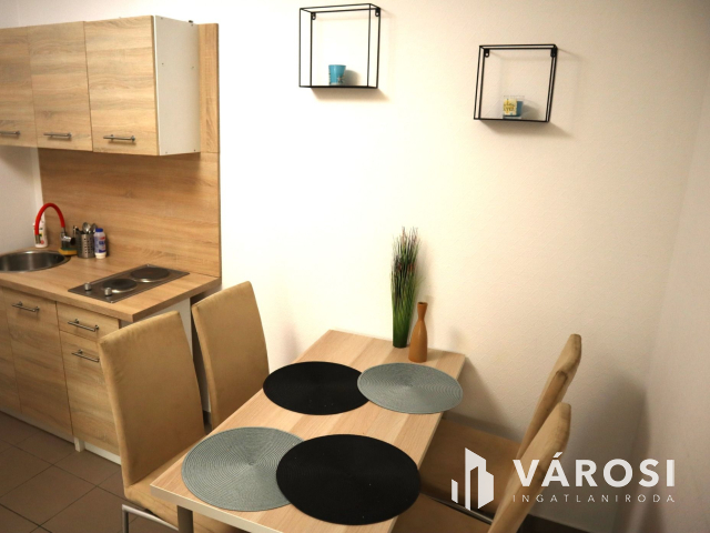 Eladó panzió a Balatontól 2 percre