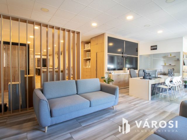 Forgalmas útvonalon 178 m2-es, igényesen felújított ingatlan