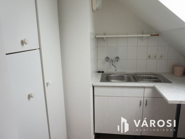 Fiatalos irodaház hosszú távra kiadó!