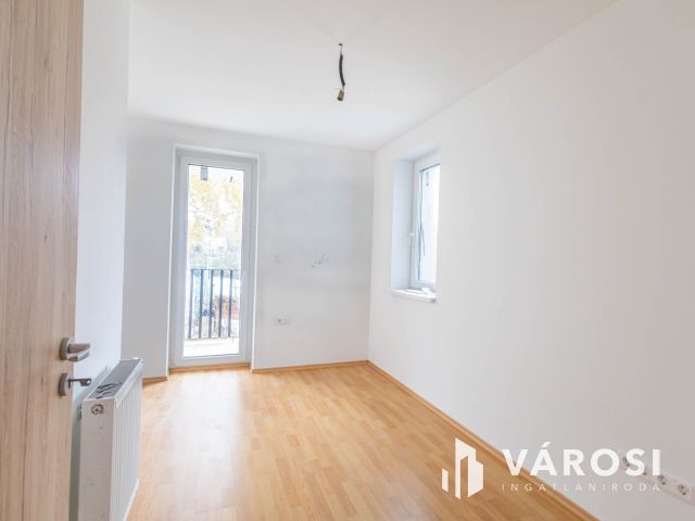 Kulcsrakész lakás Péterhegyen D-F-6