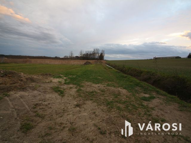 Sormási ipari parkban eladó telek