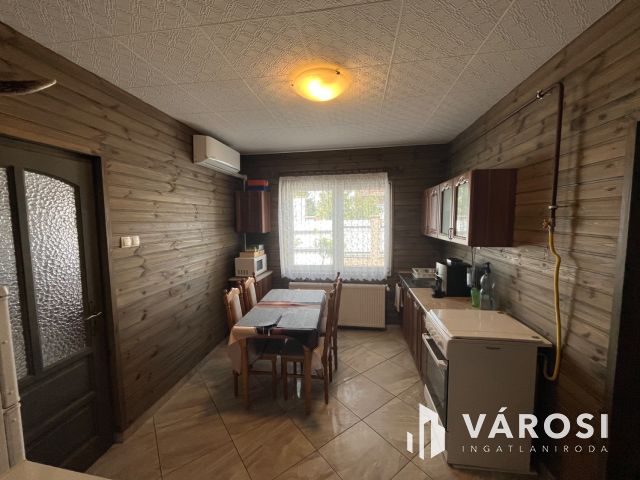 Jó helyen, jó ingatlan, jó vállalkozásnak!!!