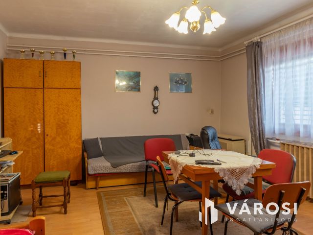 Stílusos, felújított családi ház Orosházán