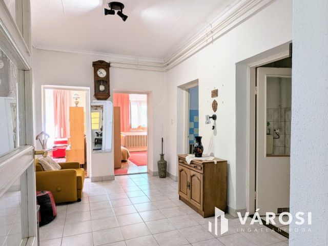 Családi ház gyönyörű kerttel!