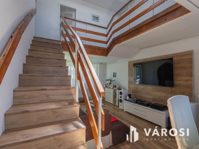 Galériás dorozsmai ikerház teljesen felújítva