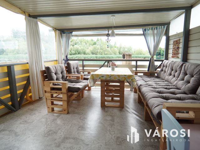 Gyékényesen vízparti hétvégi ház, nyaraló!