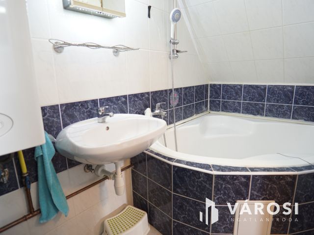 Gyékényesen vízparti hétvégi ház, nyaraló!