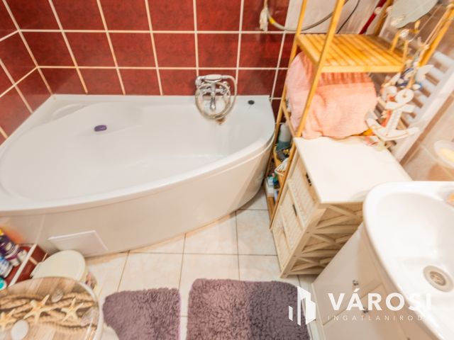 Tökéletes otthon a Kastélykert és a Várfürdő szomszédságában