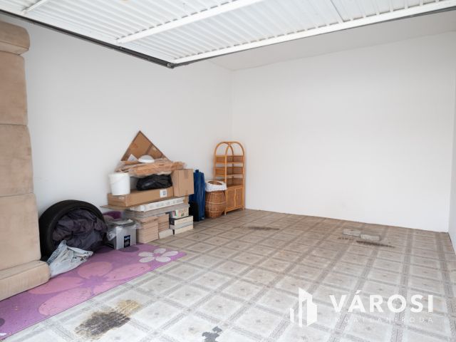 Eladó garázs a Főfasoron 3.