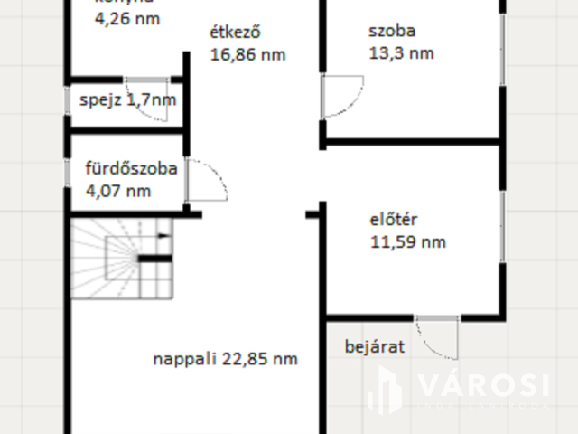 Kiváló elrendezés, beépített tetőtér!