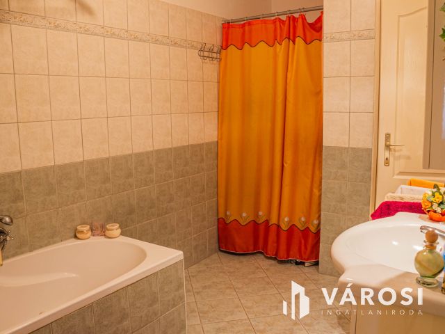 Tágas 2 szobás az I. emeleten garázs lehetőséggel