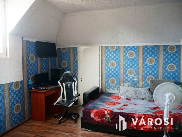 Több generációs családi ház kiváló állapotban eladó!