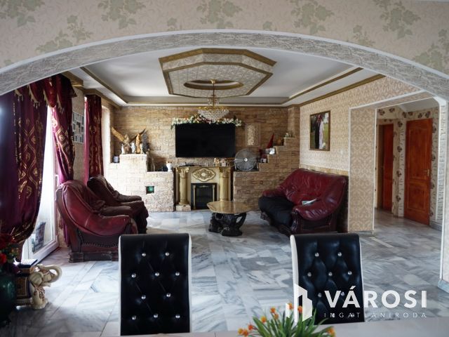 Több generációs családi ház kiváló állapotban eladó!