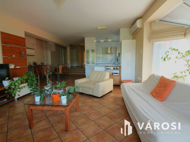 Tökéletes otthon gyönyörű környezetben