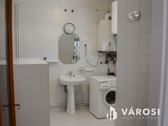 Balatonhoz közeli dupla lakás, dupla garázzsal