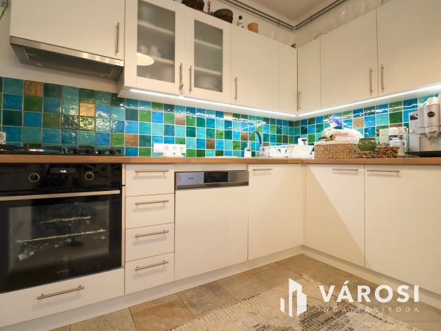 Felújított családi ház az Adyn