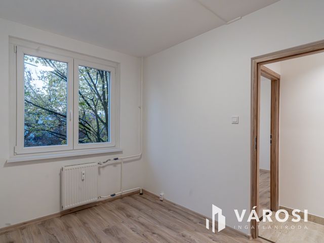 Magaslesen Újrokuson