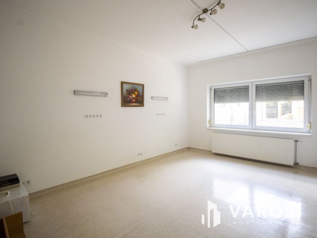 Többfunkciós komplexum Orosháza központjában