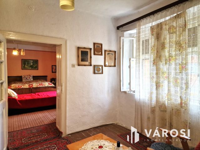 Hangulatos, száraz vályogház, KÖRÖS-PARTI panorámával