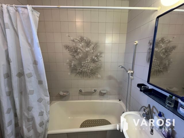 Debreceni 5 Szobás Jó Ház Csendes Kertvárosi Környezetben!