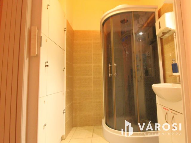 Páratlan lehetőség a belváros szívében.