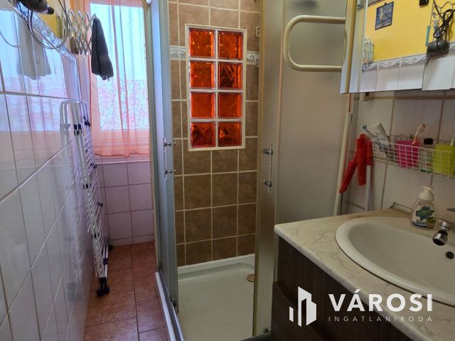 Eladó téglalakás a Campus mellett