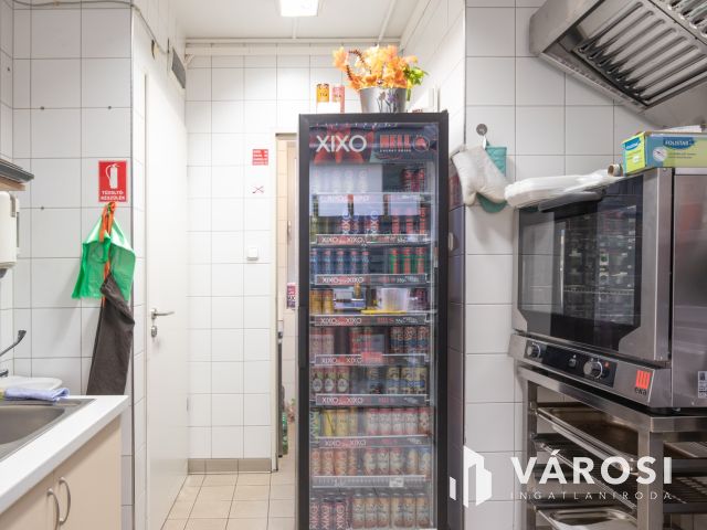 Mars téri takaros üzlethelyiség