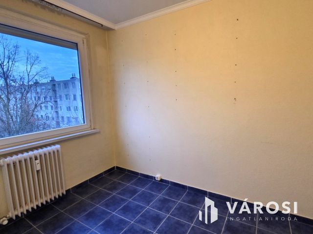 Jó ár!!!!Befektetésnek,családi otthonnak Debrecen Vénkert