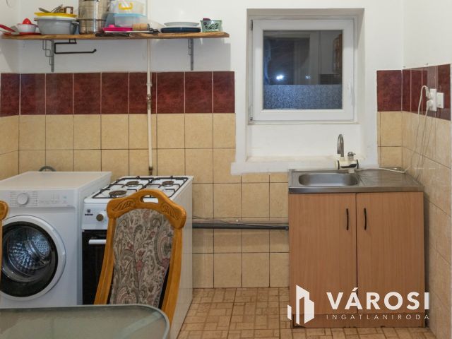 Többgenerációs Családi ház  Kiskundorozsma központi részén.