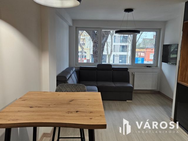 Debrecen Belvárosi Szuper Kis Albérlet!