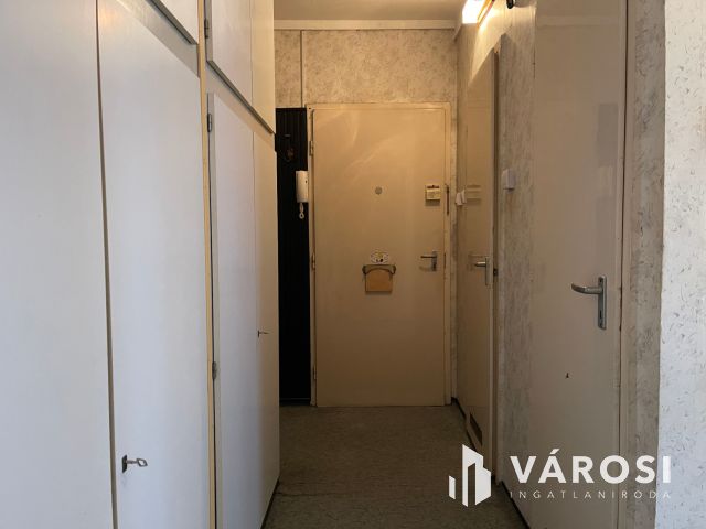 Erkélyes lakás eladó Békésen