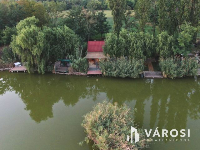 Vízparti telek  horgászoknak!