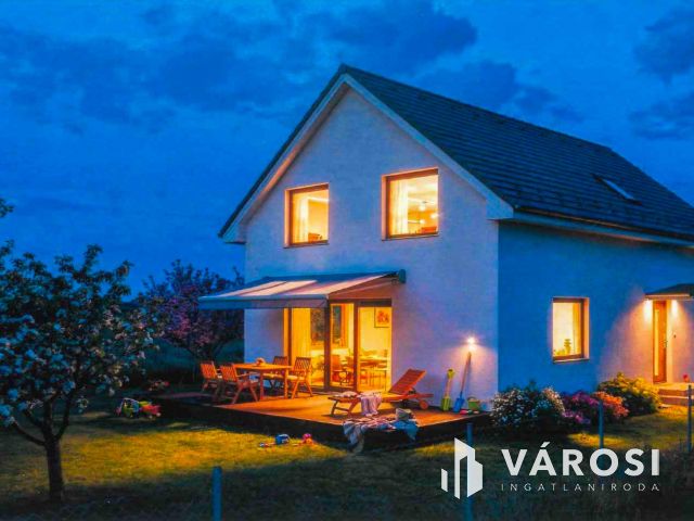 NAPPALI PLUSZ 4 VAGY 5 SZOBÁS CSALÁDI HÁZ SUBASÁN 02