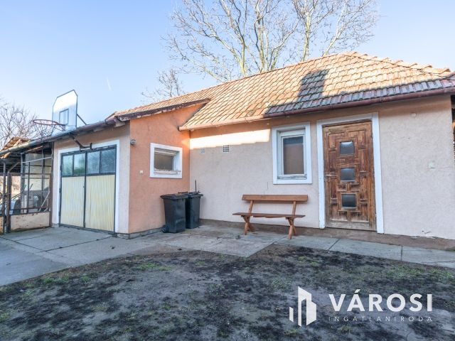 Algyői 4 szobás ikerház