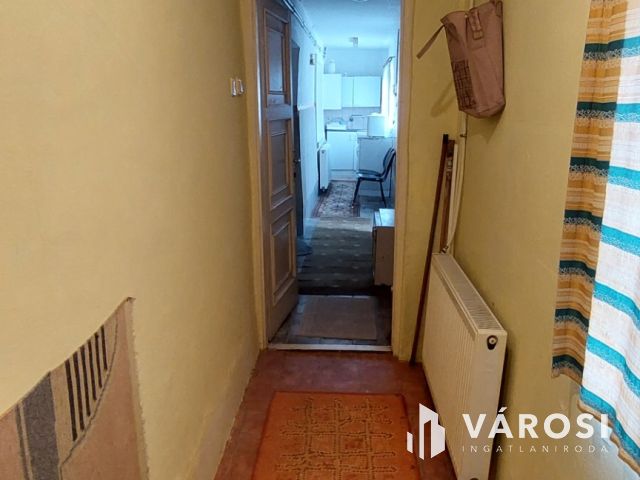 Kis ház nagy telekkel - Buj községben