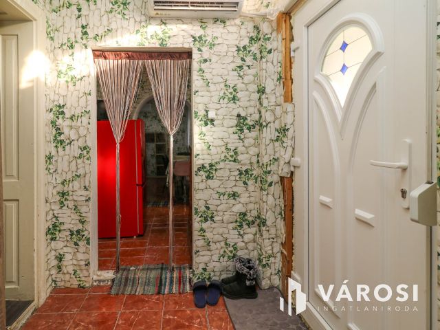 Eladó családi ház Abony csendes részén