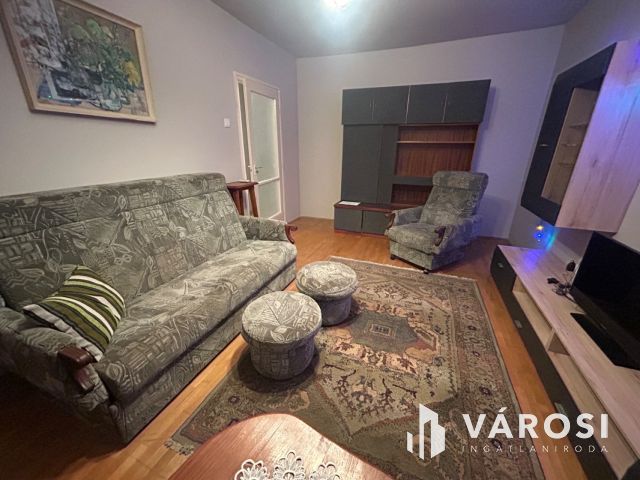 Kiadó első emeleti lakás a Debreceni Egyetem közelében