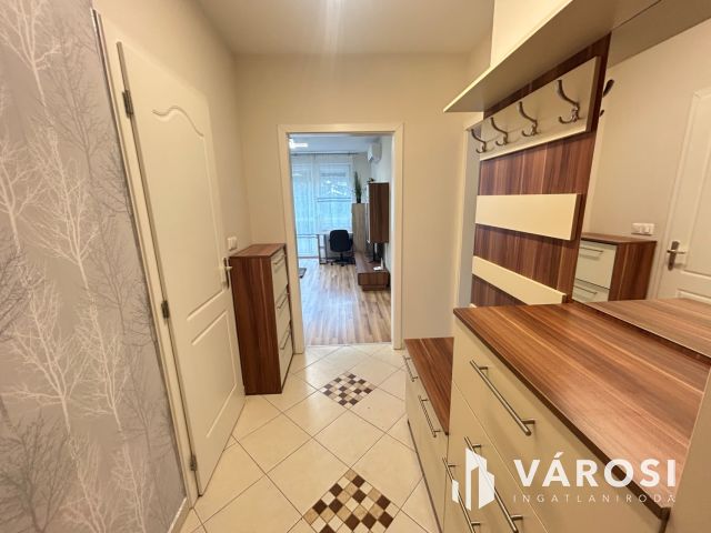 Kiadó egy gyönyörű & világos lakás a füredikapuban!!