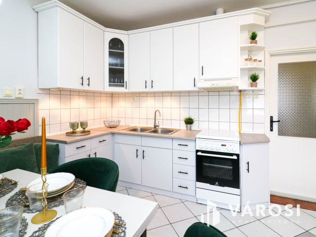 Felújított téglaház közel a Szarvasi úthoz