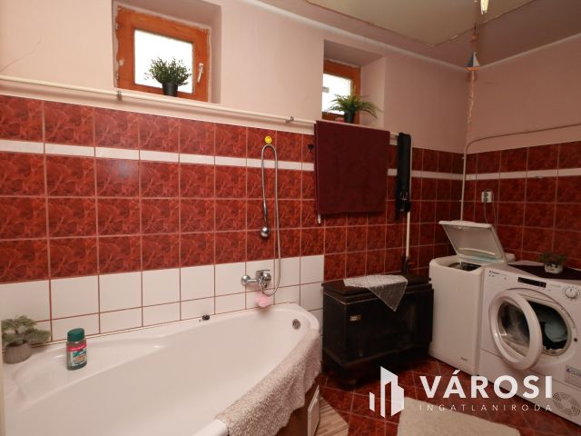 Tótkomlósi családi ház