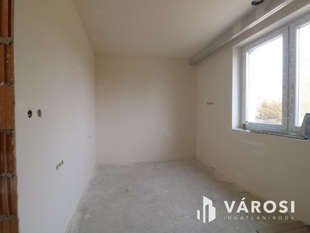 Baktói ikerház,minőségi kulcsrakész kivitelben.