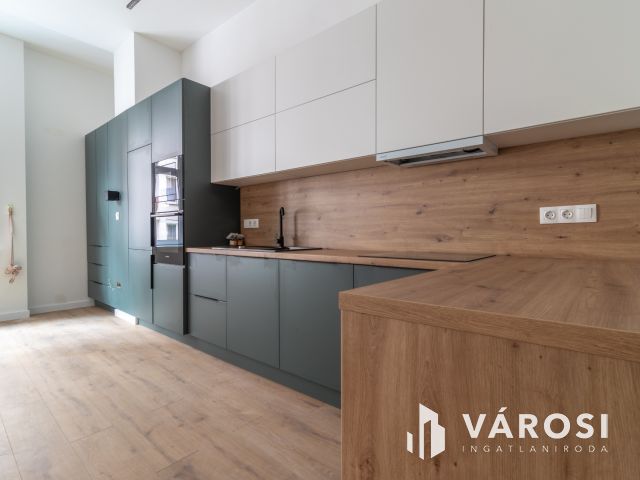 Modern okosotthon eladó a Visegrádi utca elején!