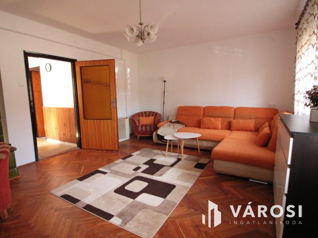 Családi ház gondos bérlőt keres