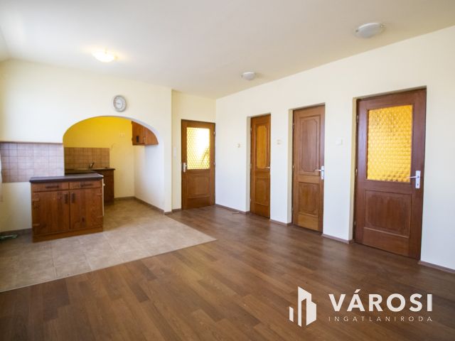 330 nm-es óriásház Orosházán