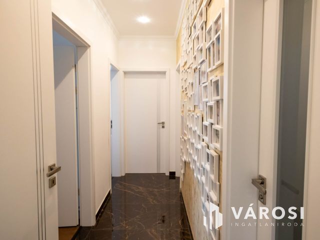 Gyönyörű pallagi ház jó környéken eladó