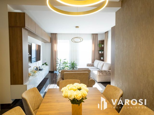 Gyönyörű pallagi ház jó környéken eladó