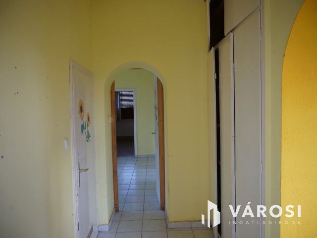 Kiváló elrendezésű családi ház kiváló lakóövezetben!