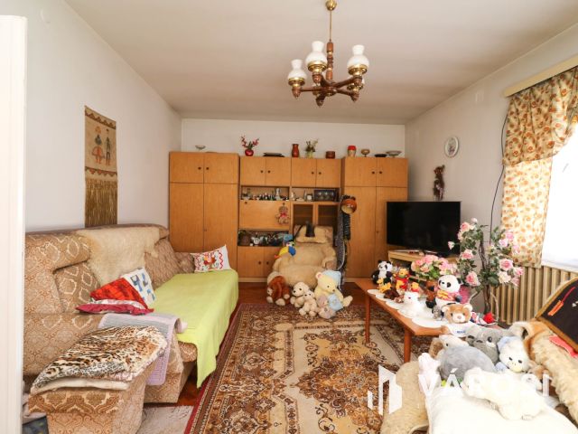 Felújítandó családi ház eladó