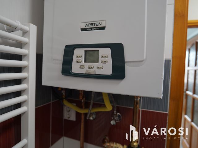 Platán soron, felújított cirkós lakás!